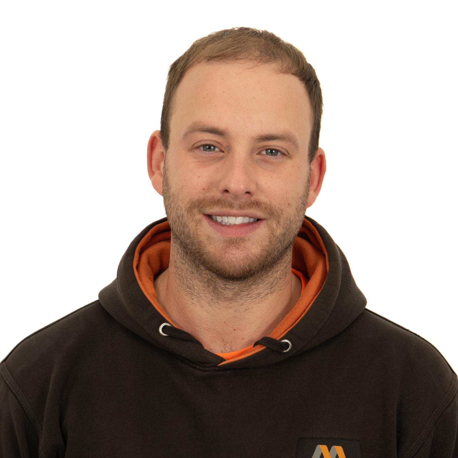 Lewis Garfield Onsite Technician